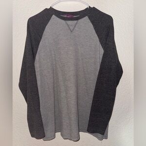 Editkted Woman’s Gray and Black Raglan Shirt